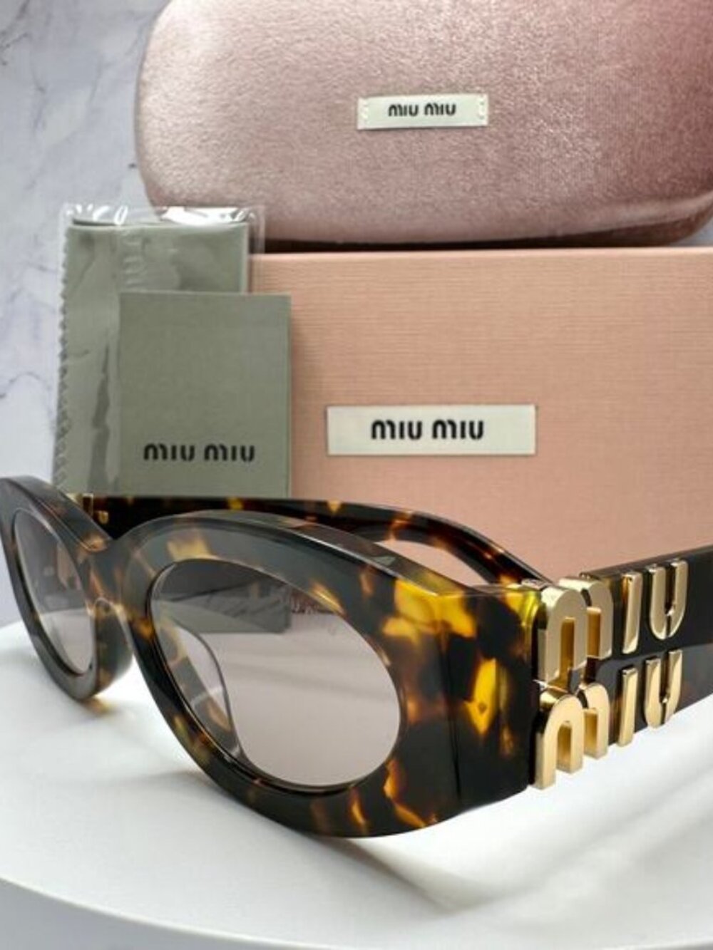 NWT   MIU MIU Sunglasses